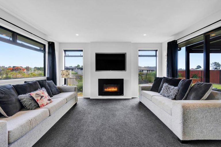 Photo of property in 15 Waitaha Place, Bell Block, New Plymouth, 4312
