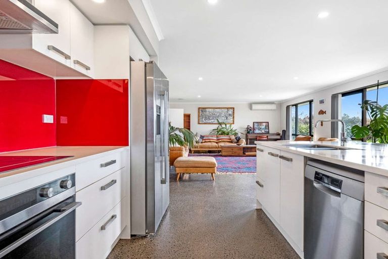 Photo of property in 103 Mcleod Road, South Head, Helensville, 0874