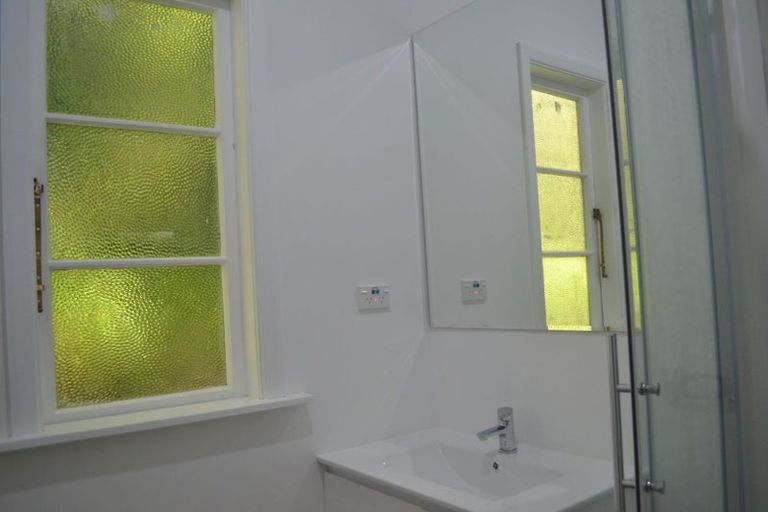 Photo of property in 71 Logie Street, Stokes Valley, Lower Hutt, 5019