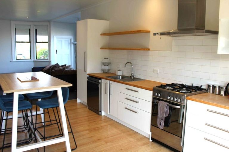 Photo of property in 16 Nile Street, Saint Clair, Dunedin, 9012