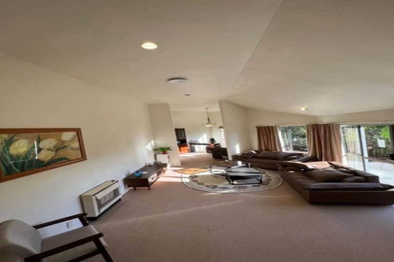 Photo of property in 2 Myers Grove, Churton Park, Wellington, 6037