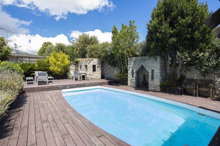 Photo of property in 25 Prince Regent Drive, Half Moon Bay, Auckland, 2012