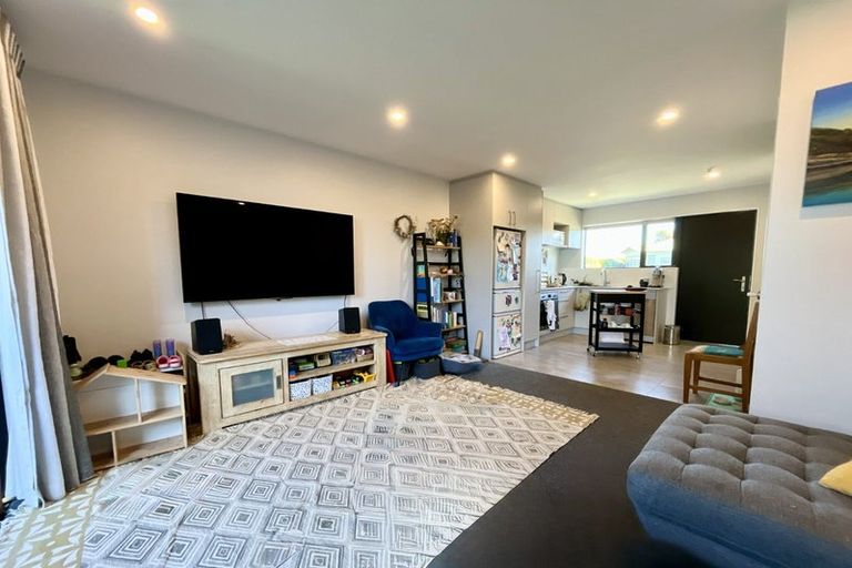 Photo of property in 2/6 Trent Street, Linwood, Christchurch, 8011