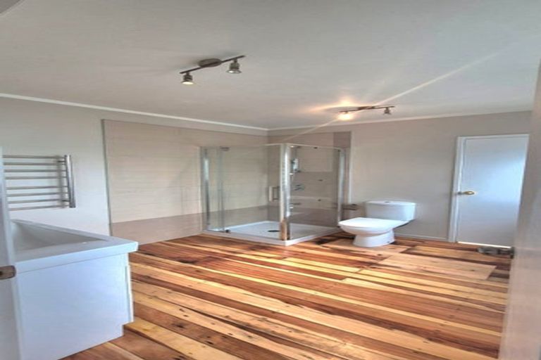 Photo of property in 40 Evans Road, Weymouth, Auckland, 2103
