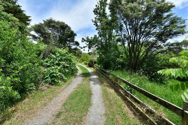 Photo of property in 1811 Kaipara Coast Highway, Kaukapakapa, Warkworth, 0984