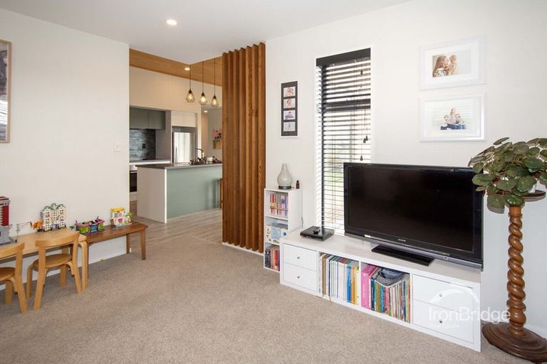 Photo of property in 32 Broadway Parade, Rolleston, 7615