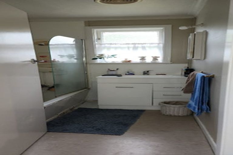 Photo of property in 2 Bledisloe Crescent, Wainuiomata, Lower Hutt, 5014