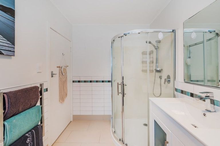 Photo of property in 33 Ocean Road, Paraparaumu Beach, Paraparaumu, 5032