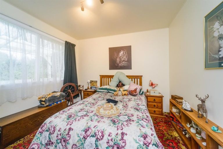 Photo of property in 37 Station Road, Marton, 4710