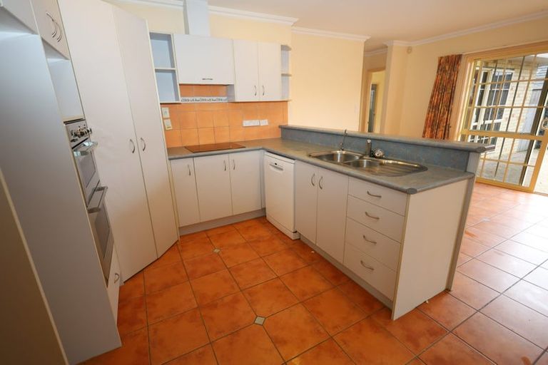 Photo of property in 2 Brodie Place, Bethlehem, Tauranga, 3110