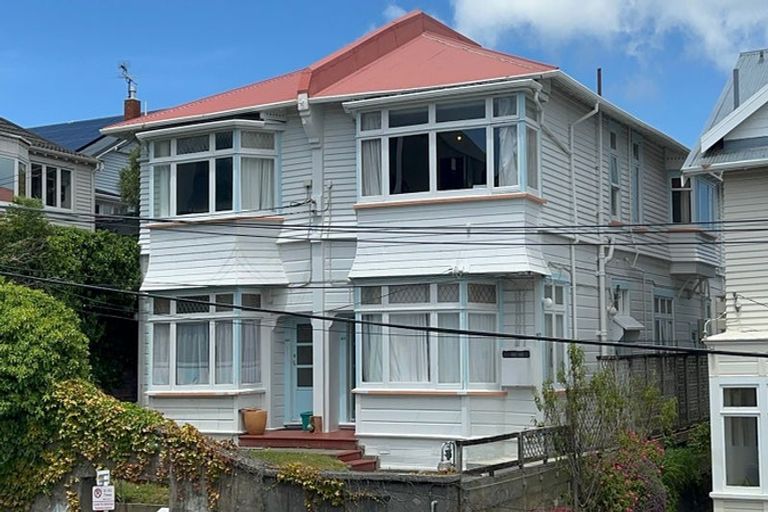 Photo of property in 42 Pirie Street, Mount Victoria, Wellington, 6011