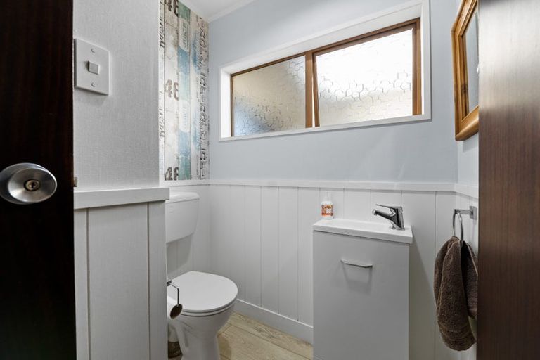 Photo of property in 15 Quin Crescent, Hawera, 4610