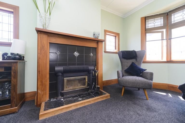 Photo of property in 20 Perrin Place, Kelvin Grove, Palmerston North, 4414