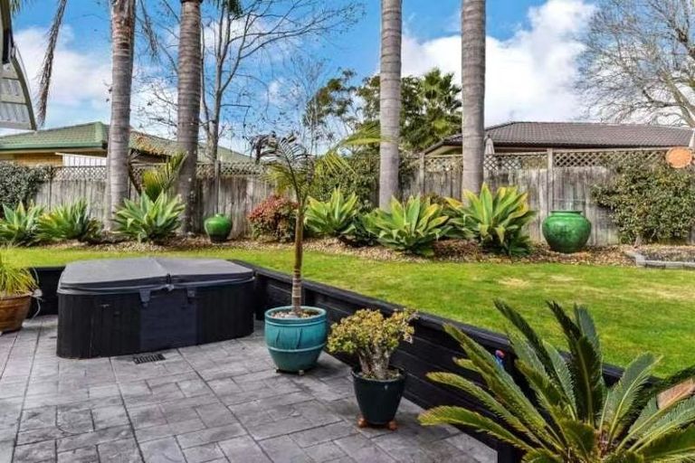 Photo of property in 98 Landing Drive, Albany, Auckland, 0632