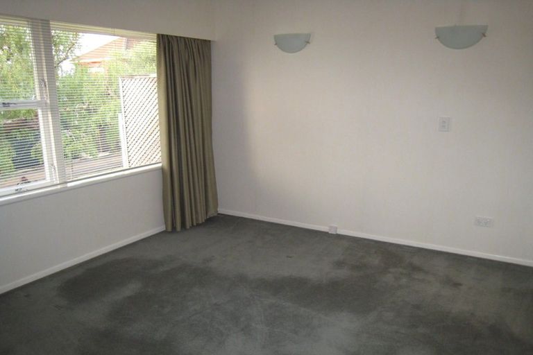 Photo of property in 1/14a Fenwick Avenue, Milford, Auckland, 0620