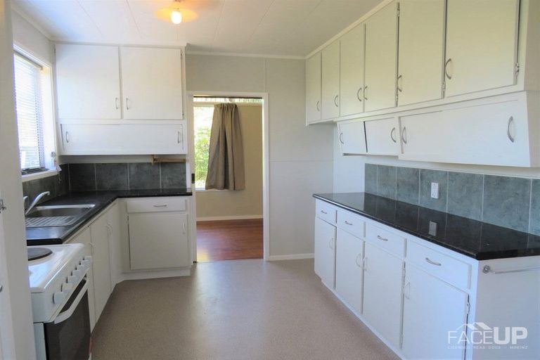Photo of property in 15 Bellringer Road, Massey, Auckland, 0614