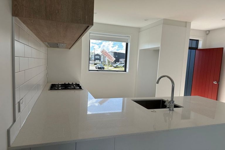 Photo of property in 136 Te Napi Drive, Takanini, Auckland, 2112