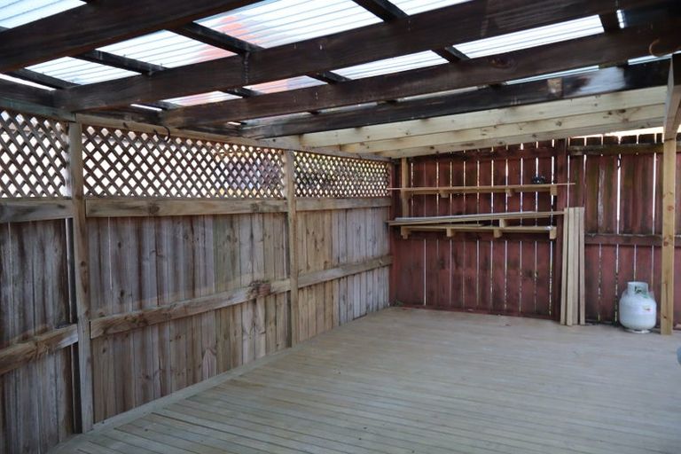 Photo of property in 1/30 Shakespeare Road, Milford, Auckland, 0620