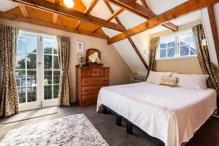 Photo of property in 123 Muritai Road, Eastbourne, Lower Hutt, 5013