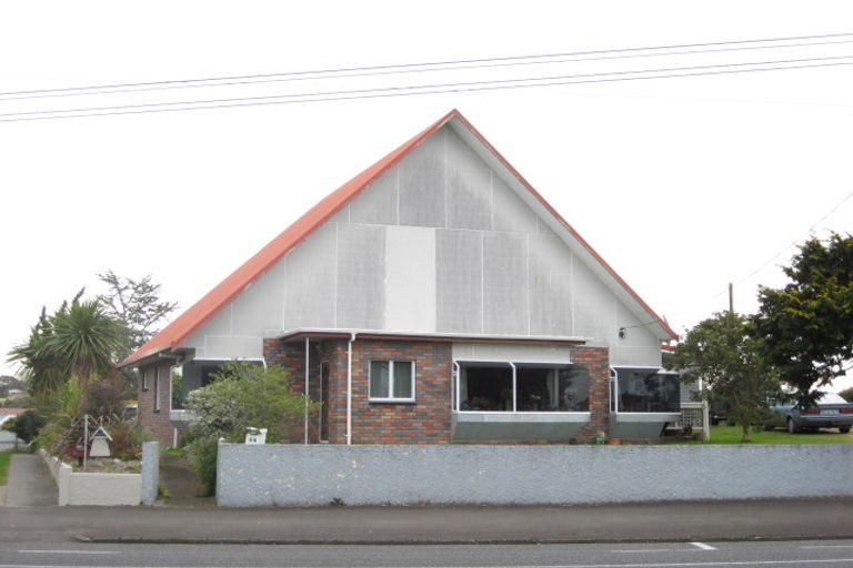 Photo of property in 96a Mangorei Road, Strandon, New Plymouth, 4312