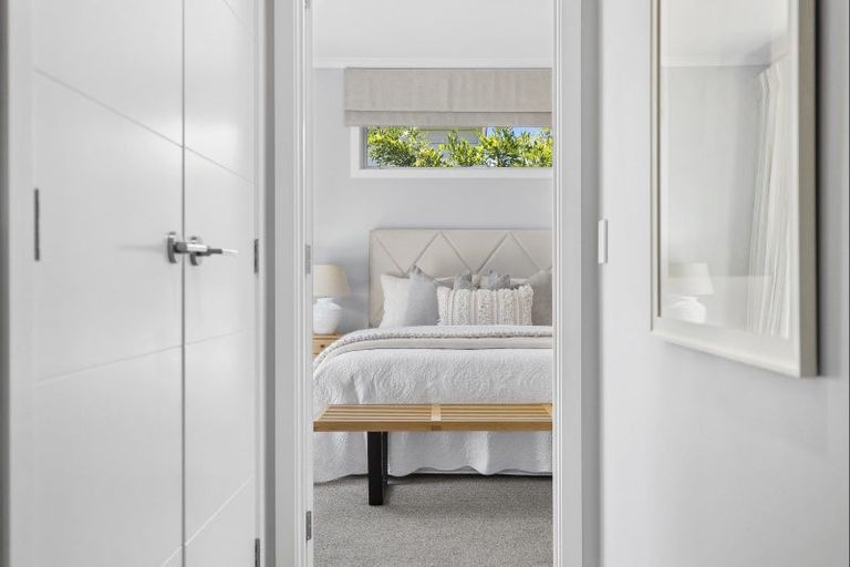 Photo of property in 22 Clare Street, Cambridge, 3434