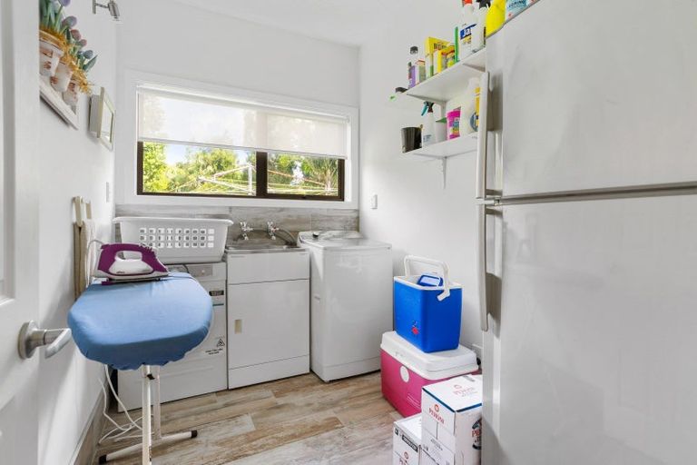 Photo of property in 130 Moana Anu Anu Avenue, Whangamata, 3620