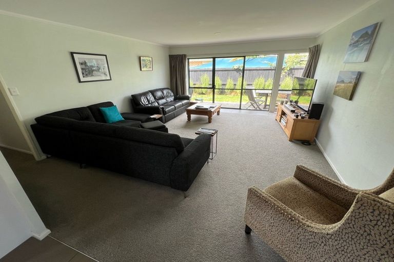 Photo of property in 112 Evans Road, Papamoa Beach, Papamoa, 3118