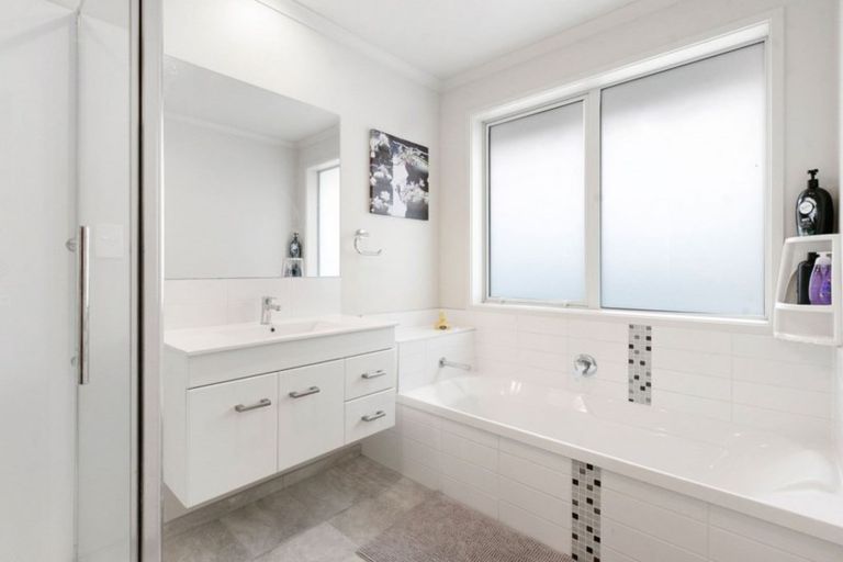 Photo of property in 2 Gleneagles Drive, Aongatete, Katikati, 3178