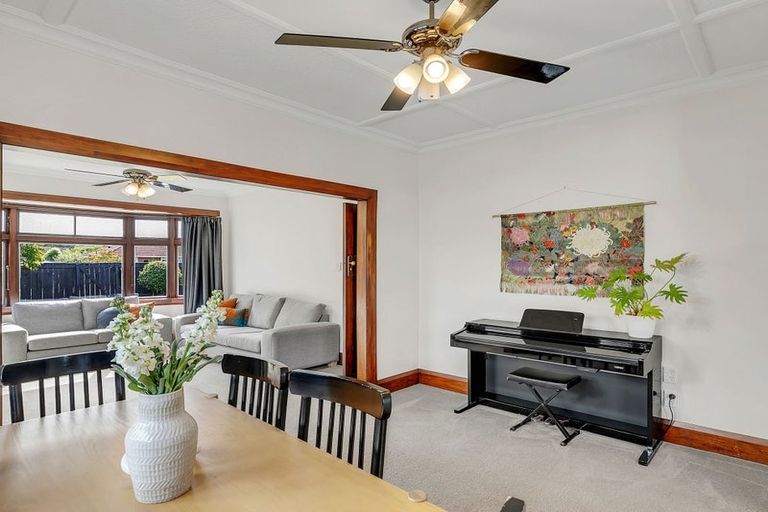 Photo of property in 38 Palmer Crescent, Silverstream, Upper Hutt, 5019