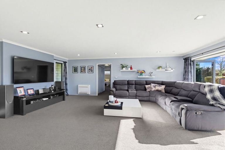 Photo of property in 13 Raymond Place, West Melton, 7618