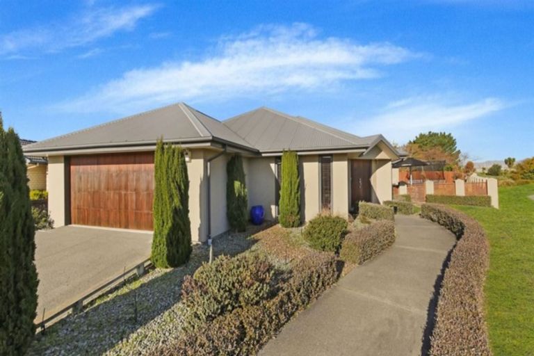 Photo of property in 25 Linkwater Way, Parklands, Christchurch, 8083