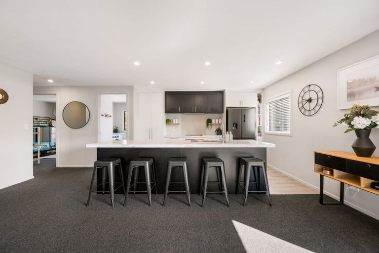 Photo of property in 71 Stratford Drive, Mount Pisa, Cromwell, 9383