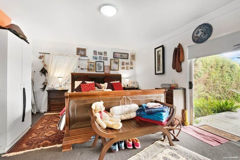 Photo of property in 65 Churchill Road, Murrays Bay, Auckland, 0630