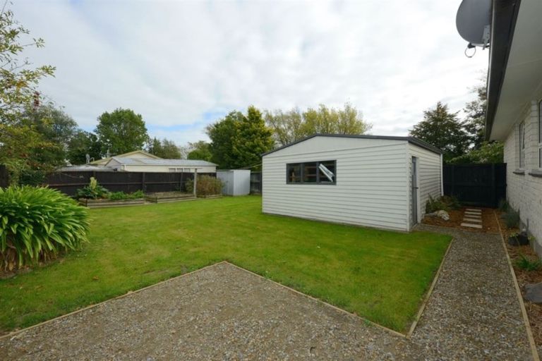 Photo of property in 102 Lowry Avenue, Redwood, Christchurch, 8051