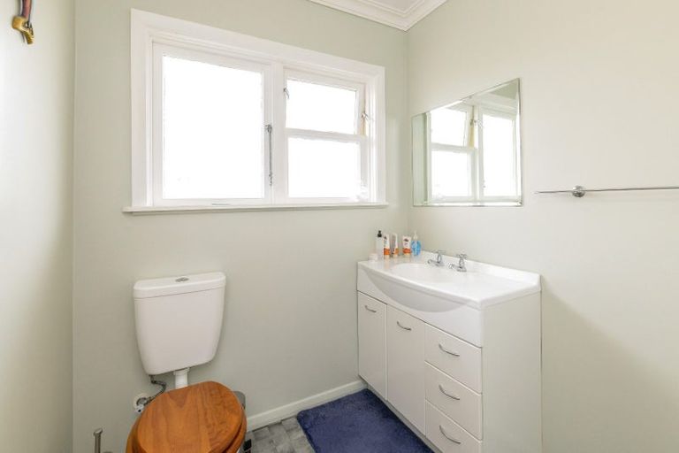 Photo of property in 145 Queen Street West, Levin, 5510