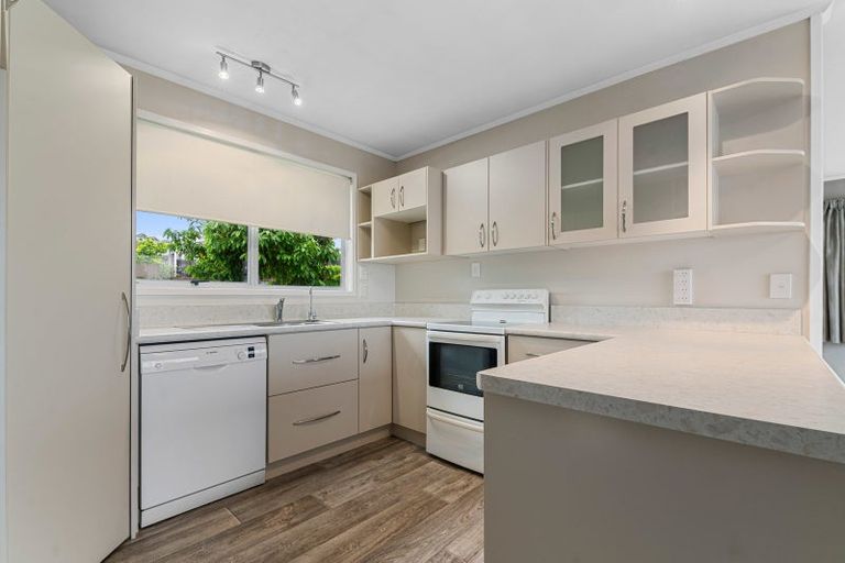 Photo of property in 438 Pukehangi Road, Pomare, Rotorua, 3015