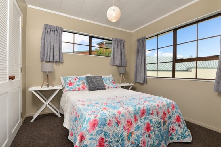 Photo of property in 4 Jasmine Avenue, Dinsdale, Hamilton, 3204