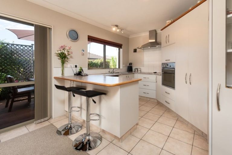 Photo of property in 6 Shaun Close, Papamoa Beach, Papamoa, 3118