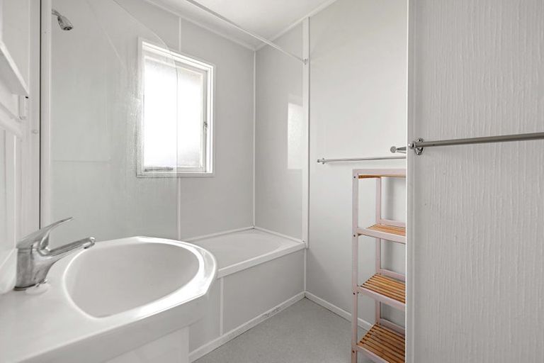 Photo of property in 15 Sheridan Street, Silverdale, Hamilton, 3216