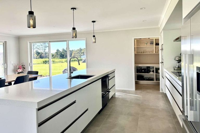 Photo of property in 129 Waitotara Drive, Waipapa, 0230