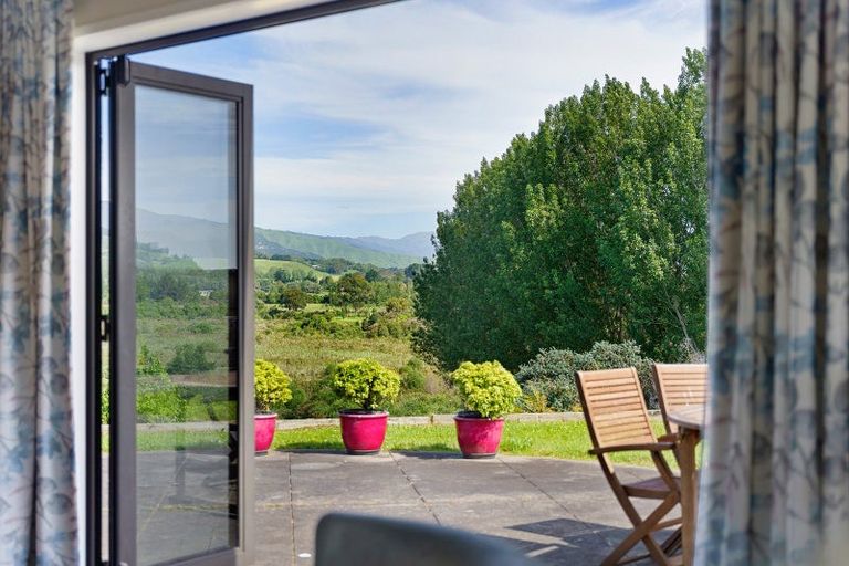 Photo of property in 205 Taylors Road, Otaki, 5583