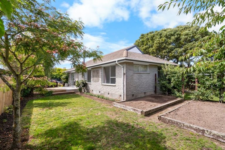 Photo of property in 56 Charnwood Crescent, Bishopdale, Christchurch, 8051