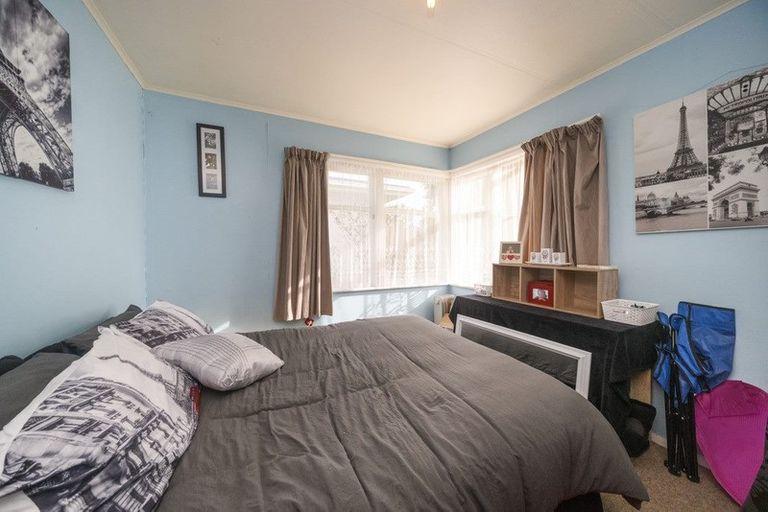 Photo of property in 16 Ronberg Street, Highbury, Palmerston North, 4412