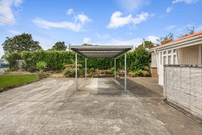 Photo of property in 115 Sunnyside Road, Sunnyvale, Auckland, 0612
