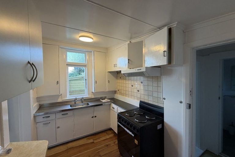 Photo of property in 113 Mangorei Road, Merrilands, New Plymouth, 4312