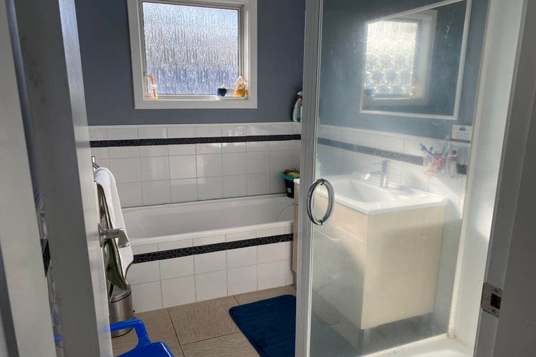 Photo of property in 7 Frobisher Street, Island Bay, Wellington, 6023