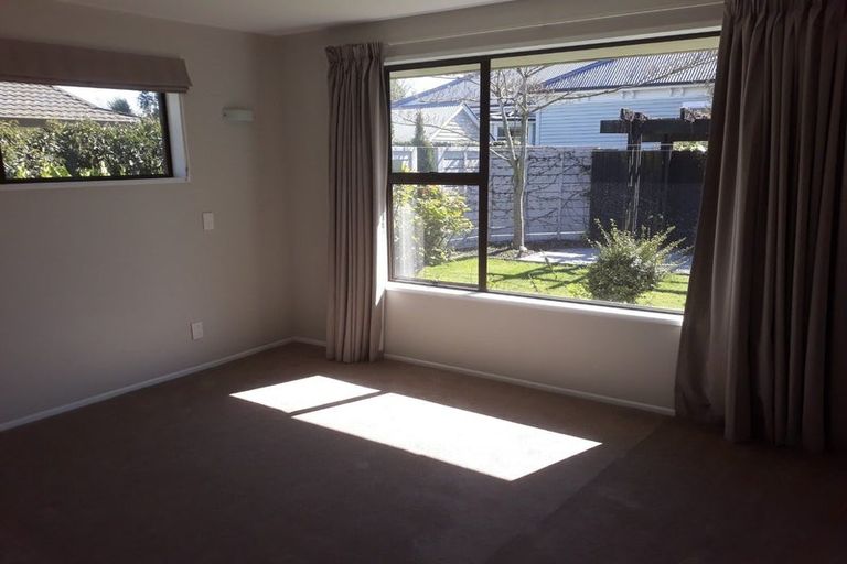 Photo of property in 17 Norfolk Street, St Albans, Christchurch, 8052