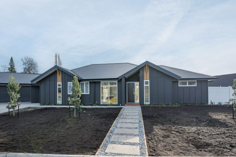 Photo of property in 72 Les Wakefield Road, Mapua, 7005