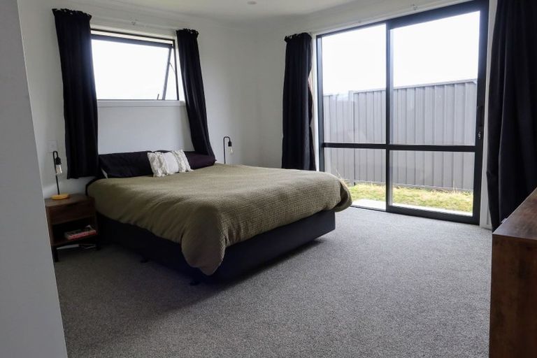 Photo of property in 12 Hebbard Court, Albert Town, Wanaka, 9305