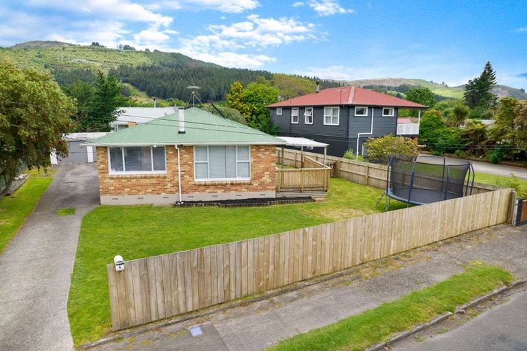 Photo of property in 4 John Road, Fairy Springs, Rotorua, 3015